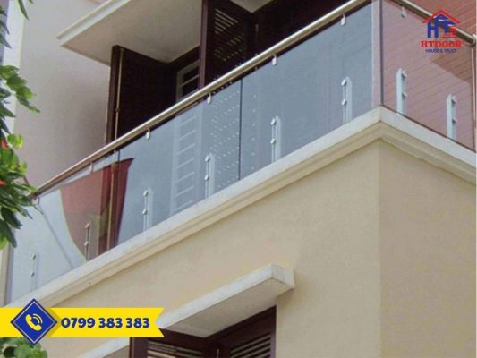 Lan can kính tay vịn inox