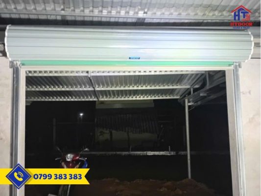 Cửa cuốn Úc màu xám nhà khách- HTDoor