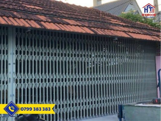 Cửa kéo tại nhà khách ở Châu Thành - HTDoor