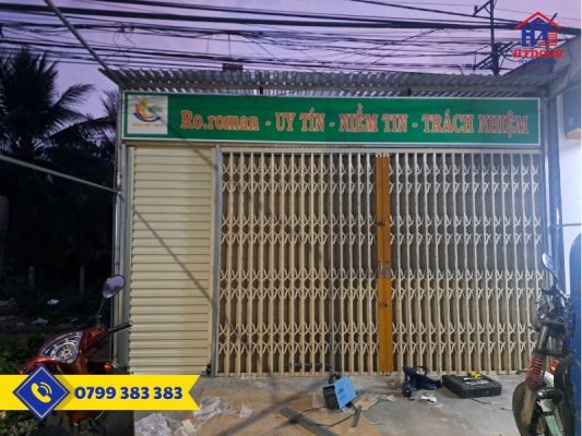 Cửa kéo sơn tĩnh điện tại Chợ Lách - HTDoor