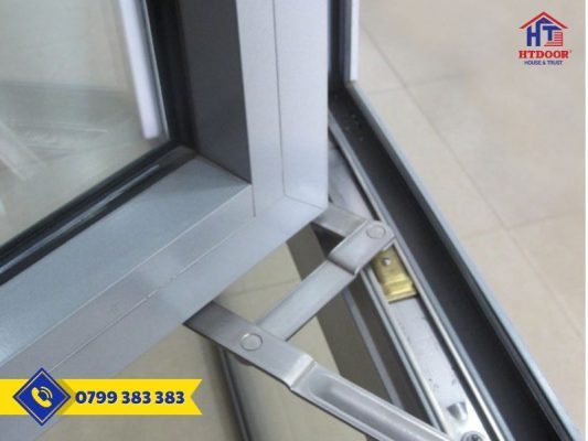 Bảo dưỡng bản lề cửa