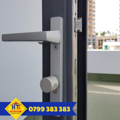Thay khóa cửa nhôm kính - HTDoor