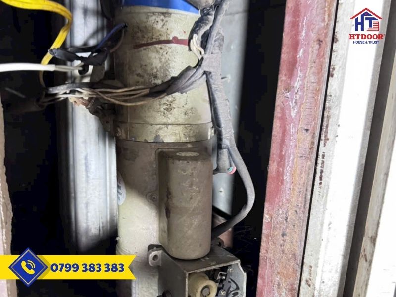 Motor cửa cuốn bị hỏng