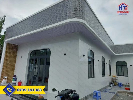 Bàn giao cửa nhôm lắp tại nhà khách ở Bến Tre