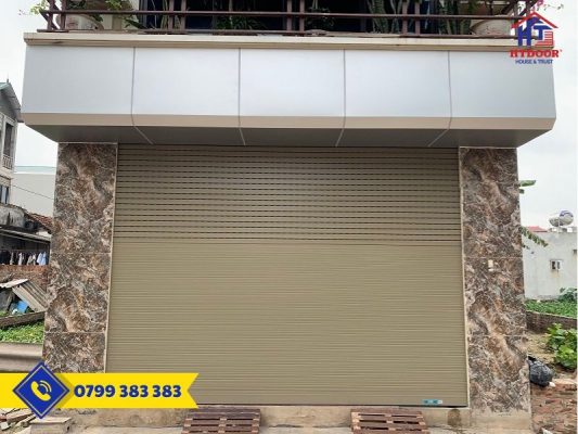 Cửa cuốn nhôm khe thoáng màu cafe