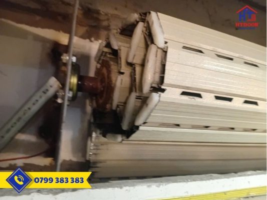 Cửa cuốn bung lô đứt lá