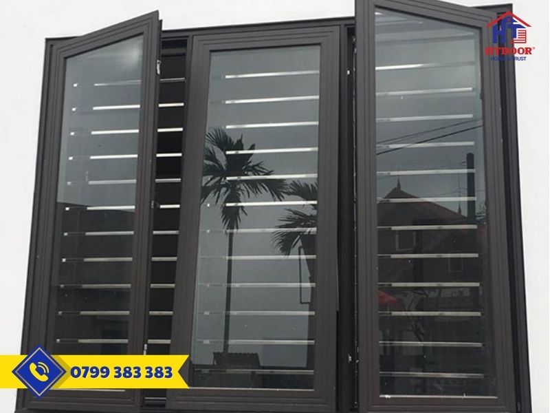 Cửa sổ nhôm Xingfa mở hất & quay - HTDoor
