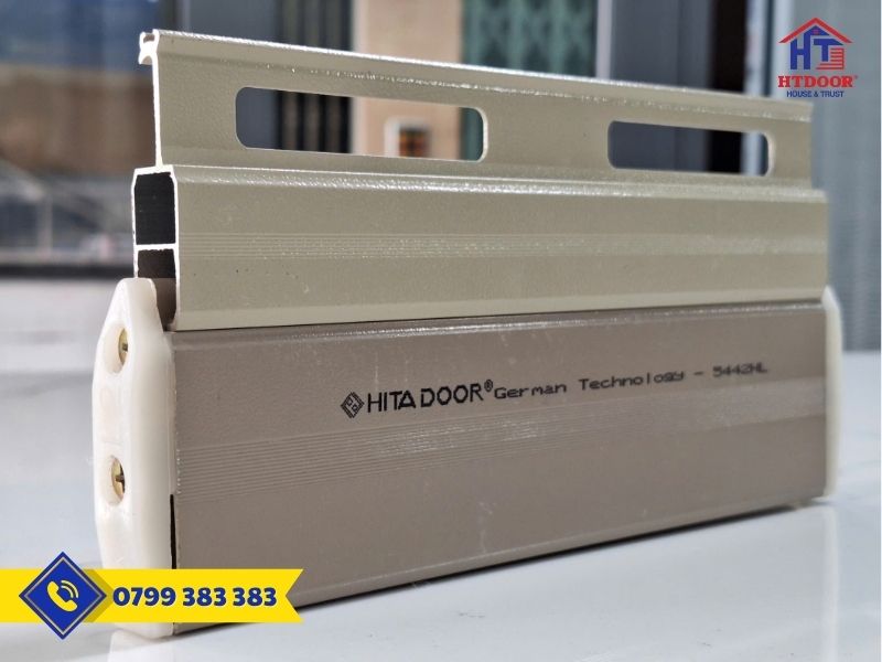 Nan cửa cuốn Đức nan kép