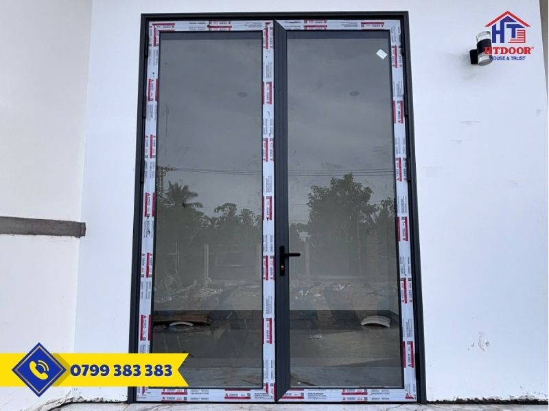 Cửa nhôm Xingfa tem nhãn đầy đủ